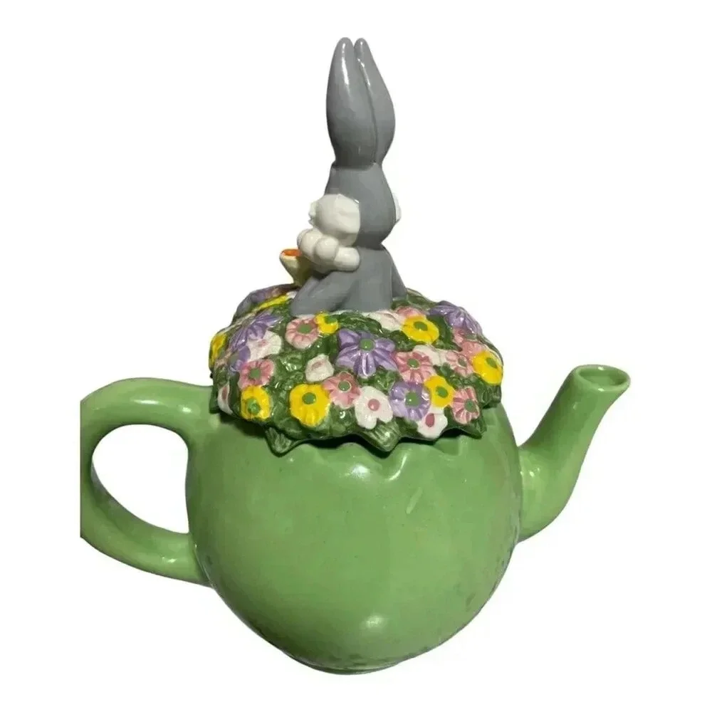 Bugs Bunny Teapot with Floral Lid – Warner Bros Looney Tunes Collectible‎